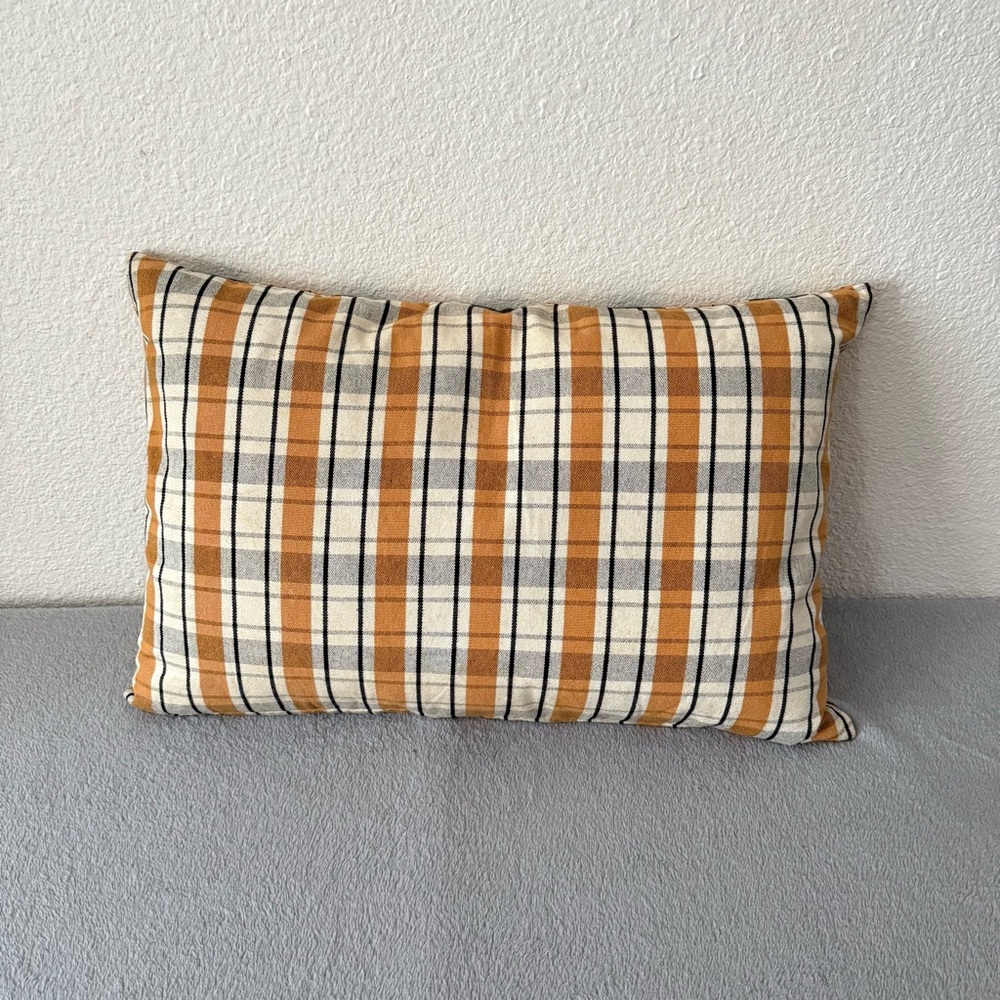 IKEA BJÖRNLOKA RAND Reversible Double Sided Lumbar Pillow - Picture 2 of 9
